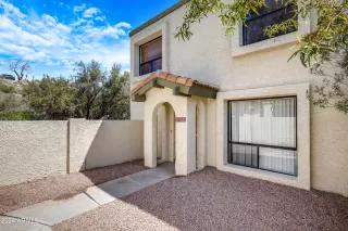 Photo #2: 6677610 Listing 