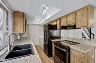 Photo #4: 6677610 Listing 