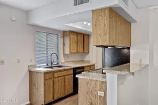 Photo #5: 6677610 Listing 