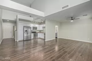 Photo #2: 6677617 Listing 