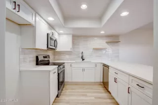 Photo #6: 6677659 Listing 