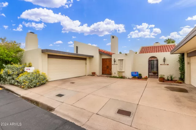 MLS: 6677799 Condo For Sale