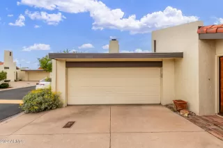 Photo #4: 6677799 Listing