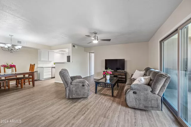 MLS: 6677818 Condo For Sale