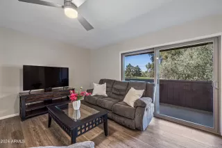 Photo #2: 6677818 Listing