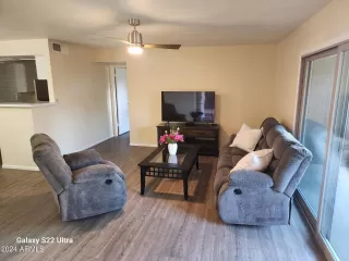 Photo #3: 6677818 Listing