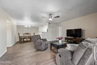 Photo #4: 6677818 Listing