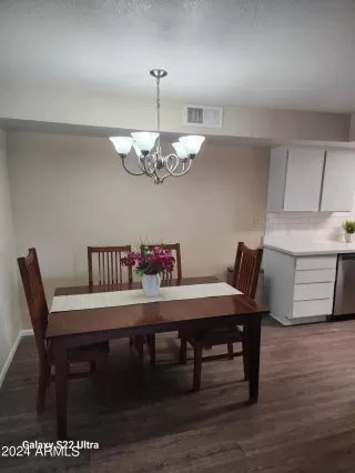 Photo #6: 6677818 Listing