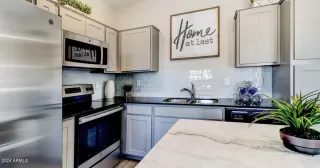 Photo #5: 6677924 Listing