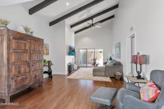 Photo #2: 6677939 Listing