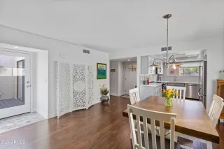 Photo #5: 6677939 Listing