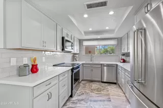 Photo #6: 6677939 Listing