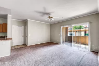 Photo #5: 6677967 Listing