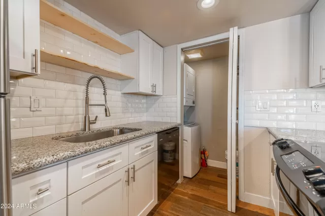 MLS: 6678032 Condo For Sale