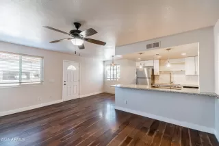 Photo #2: 6678032 Listing 