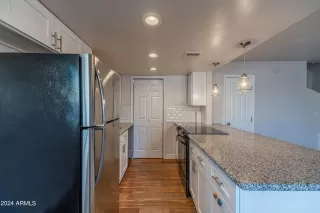 Photo #5: 6678032 Listing 