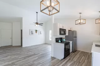 Photo #5: 6678529 Listing 