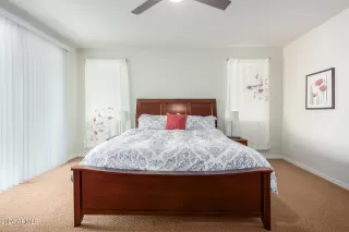 Photo #4: 6678666 Listing