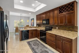 Photo #3: 6678912 Listing