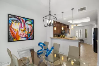 Photo #6: 6678912 Listing