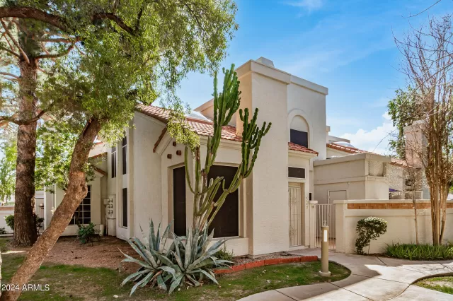 MLS: 6679228 Condo For Sale