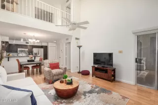 Photo #1: 6679228 Listing