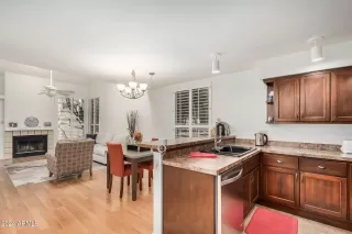 Photo #5: 6679228 Listing