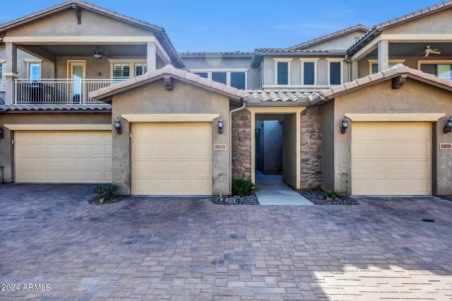 MLS: 6679364 Condo For Sale