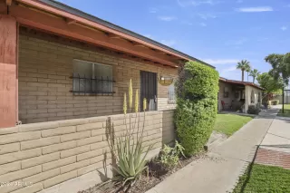 Photo #3: 6679496 Listing