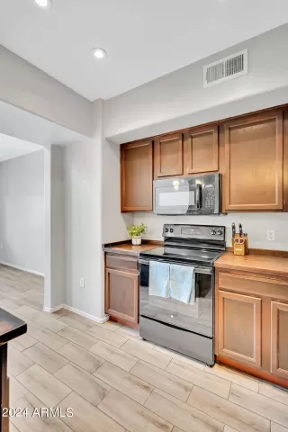 Photo #1: 6679549 Listing