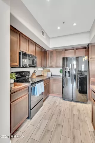 Photo #3: 6679549 Listing