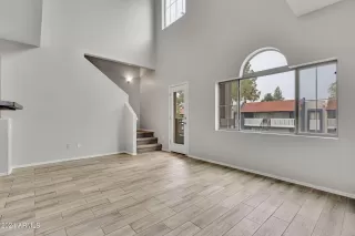 Photo #6: 6679549 Listing