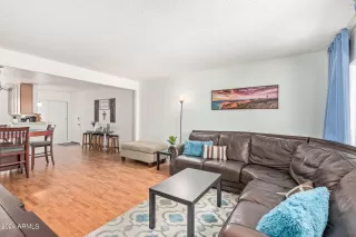 Photo #5: 6679651 Listing