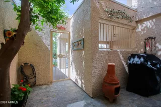 Photo #3: 6679708 Listing