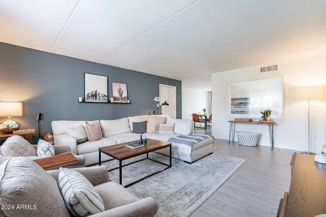 MLS: 6680029 Condo For Sale