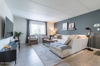 Photo #2: 6680029 Listing 