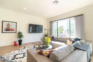 Photo #4: 6680195 Listing 