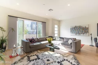 Photo #5: 6680195 Listing 