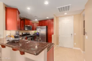 Photo #6: 6680244 Listing 