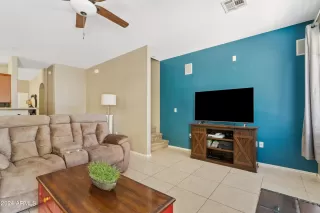 Photo #6: 6680245 Listing