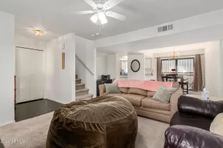 Photo #6: 6680259 Listing