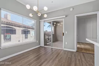 Photo #5: 6680401 Listing 