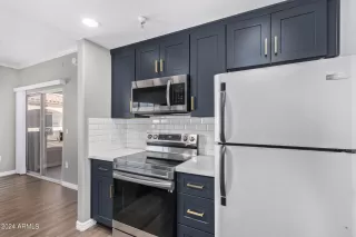 Photo #6: 6680401 Listing 