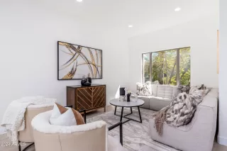 Photo #2: 6680597 Listing