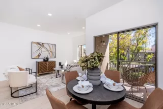 Photo #4: 6680597 Listing