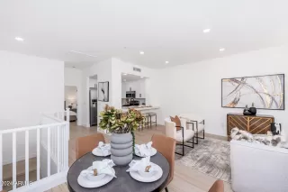 Photo #6: 6680597 Listing