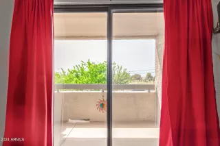 Photo #5: 6680699 Listing