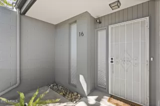 Photo #5: 6680704 Listing