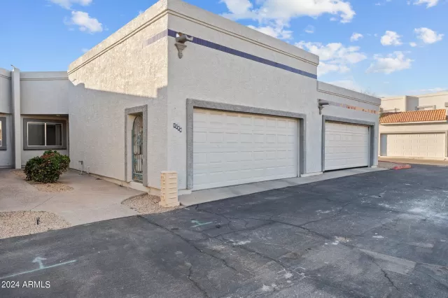 MLS: 6680719 Condo For Sale