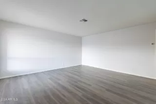 Photo #3: 6680771 Listing